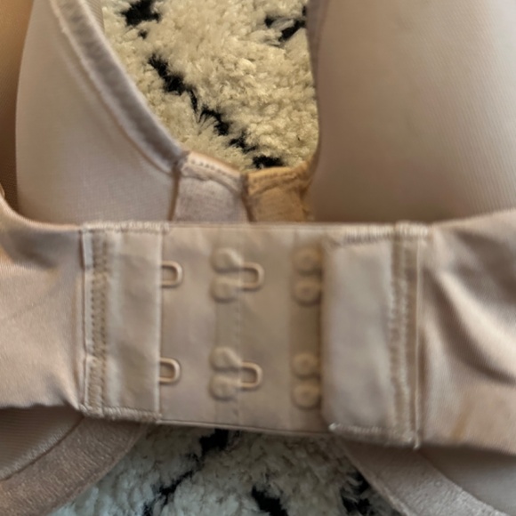 SKIMS Unlined Demi Bra Size 42B Color Clay NWOT - Picture 3 of 6